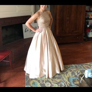 Sherri Hill prom dress size 4